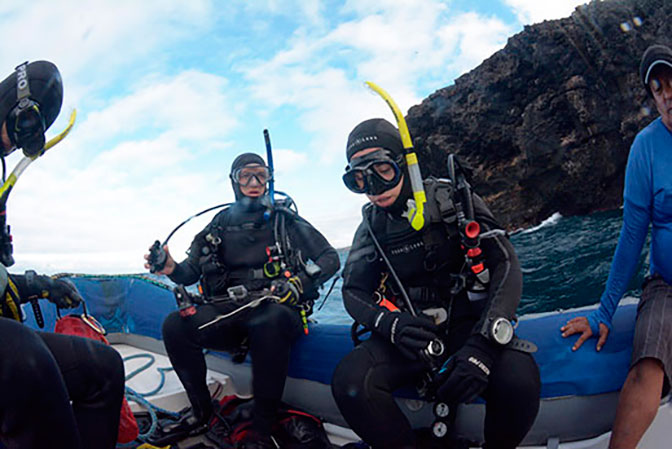 Can the Galapagos marine ecosystem rebound bouts El Niño stress