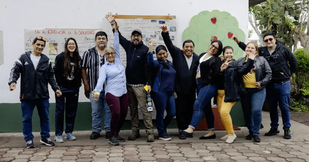 Capacitación Exitosa para Docentes en Galápagos