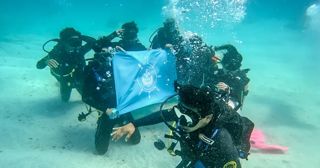 Young Scouts Protect Marine Ecosystems Galápagos