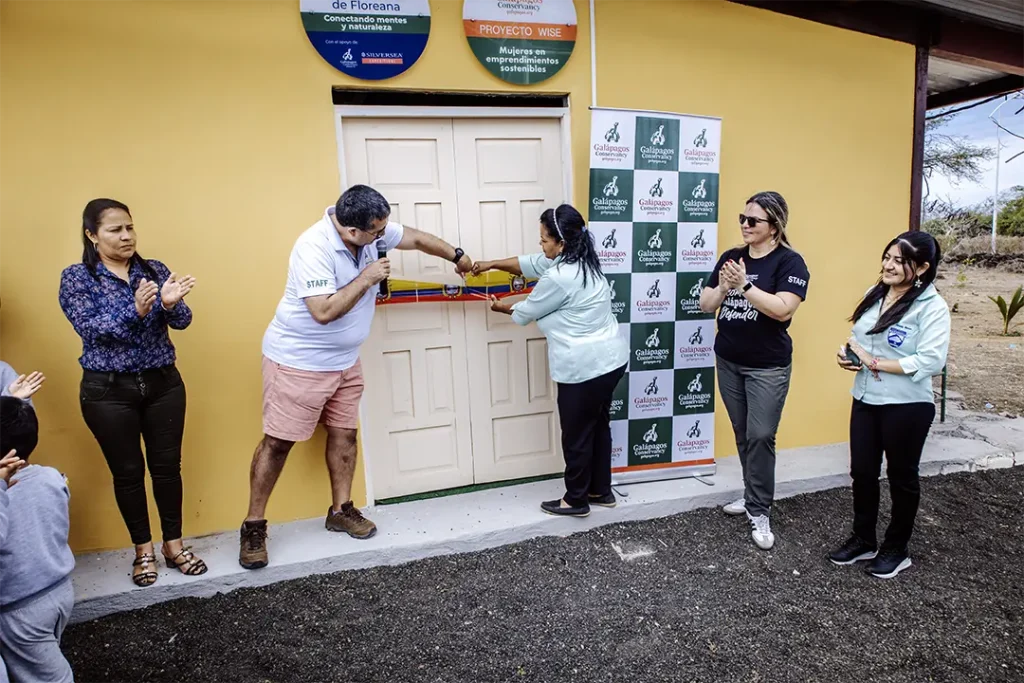 A New Library for Floreana Island: Enriching a Small Community