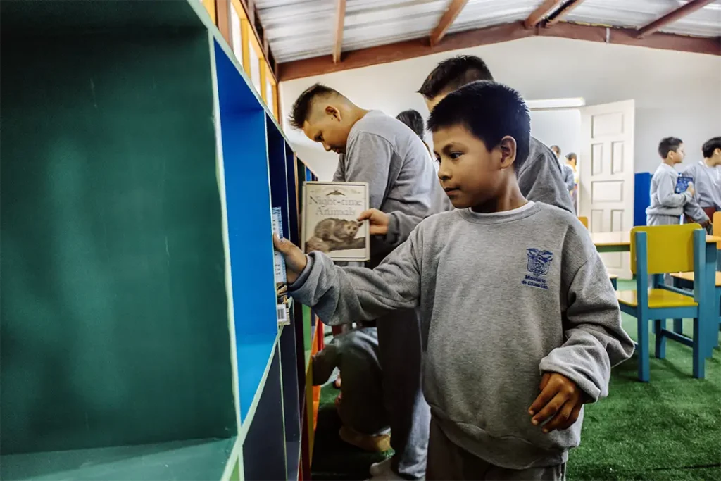 A New Library for Floreana Island: Enriching a Small Community